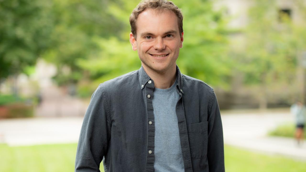 Jonathan Calvert, PhD Headshot 